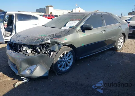 2014 Toyota Camry Hybrid Xle z USA, uszkodzony, nr VIN 4T1BD1FK8EU100550